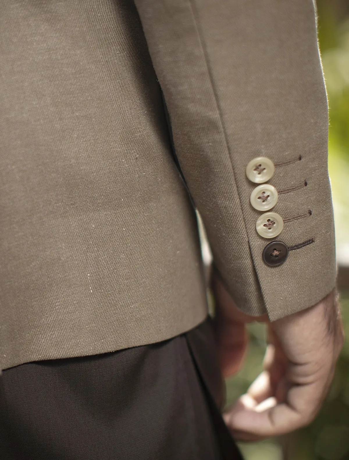 BEIGE CLASSIC TWO BUTTONS BLAZER