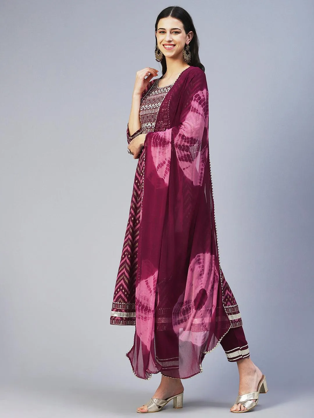 Chevron Printed Resham Embroidered Kurta With Pants & Dupatta - Maroon