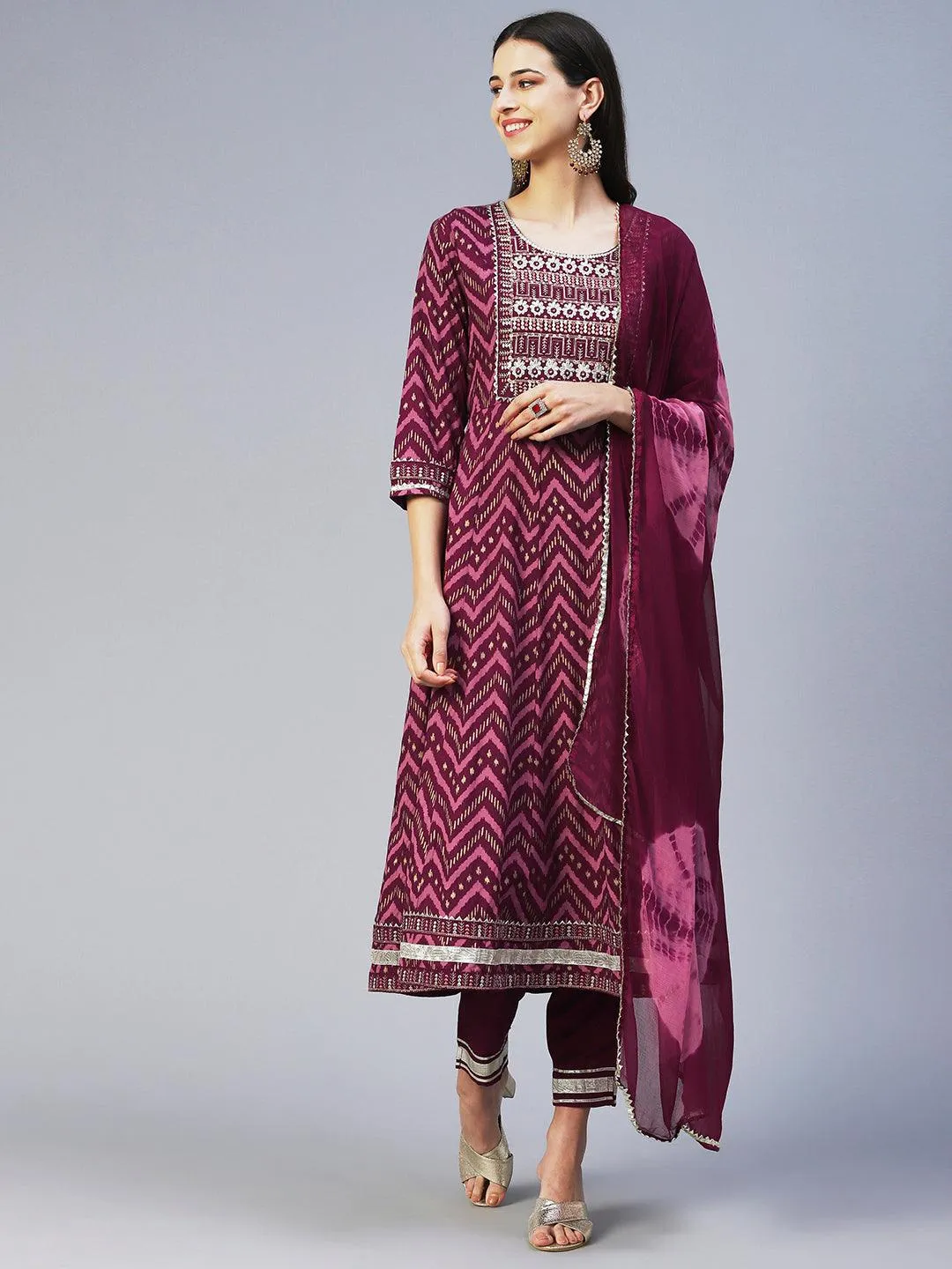 Chevron Printed Resham Embroidered Kurta With Pants & Dupatta - Maroon