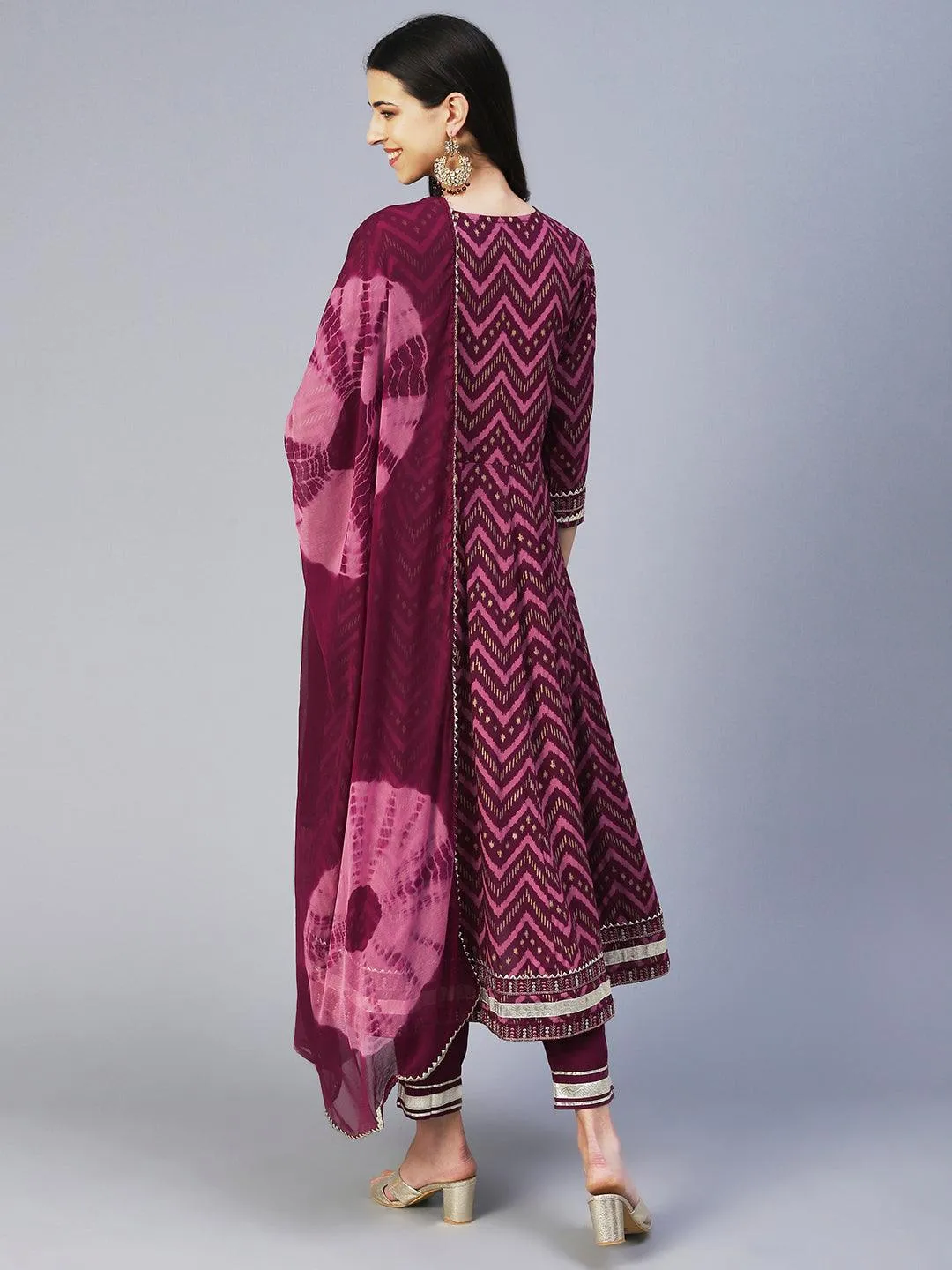 Chevron Printed Resham Embroidered Kurta With Pants & Dupatta - Maroon