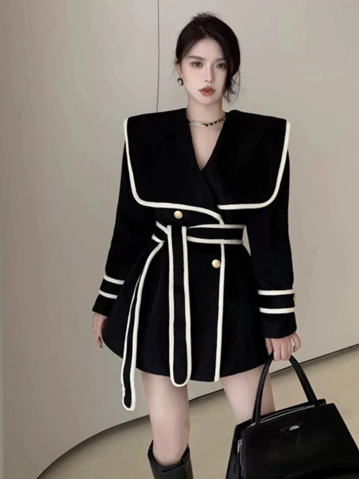 Disbo Oversized Woolen Overcoat