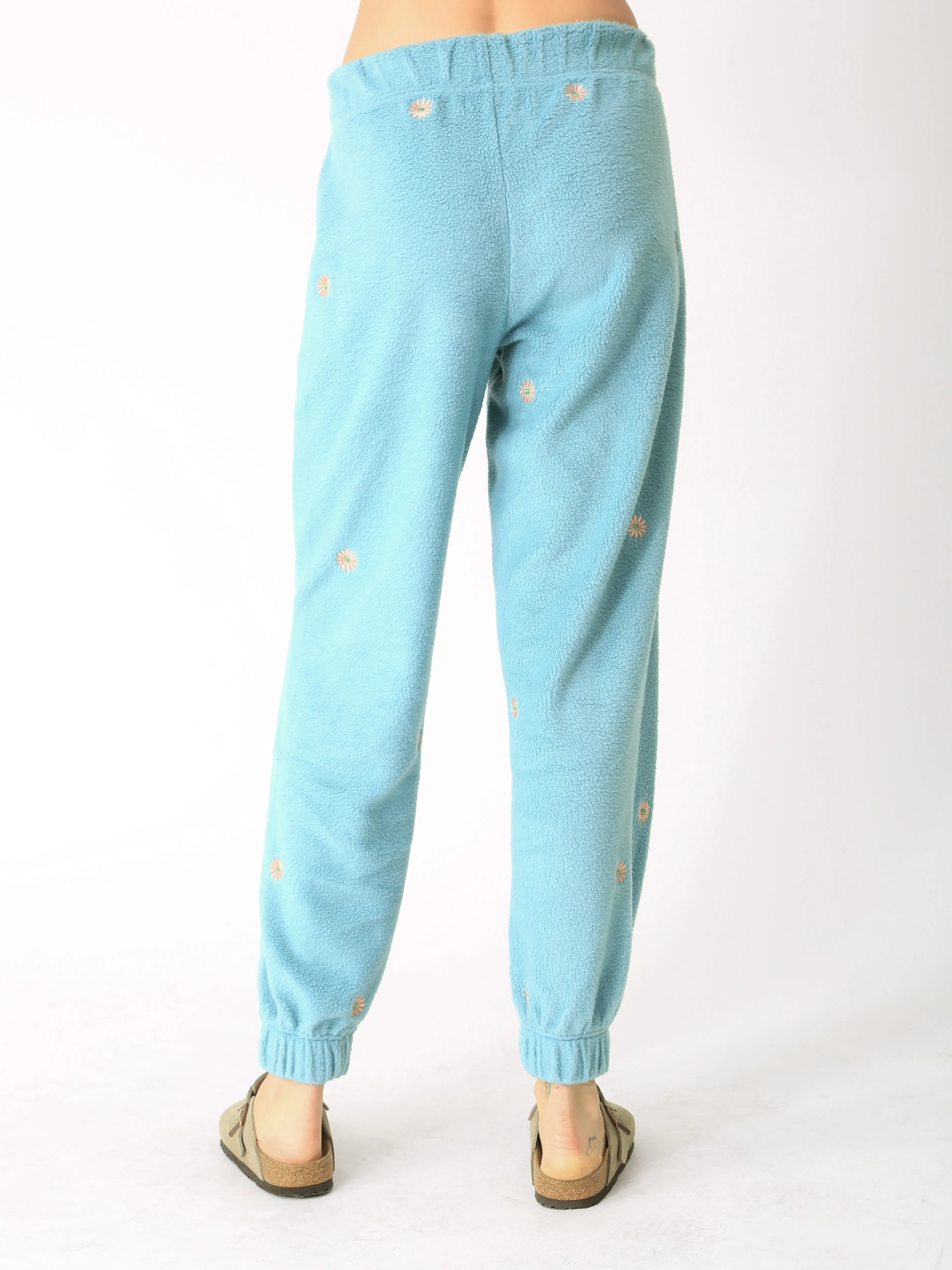 Hayden Sherpa Sweatpant - Frost Daisy Embroidery