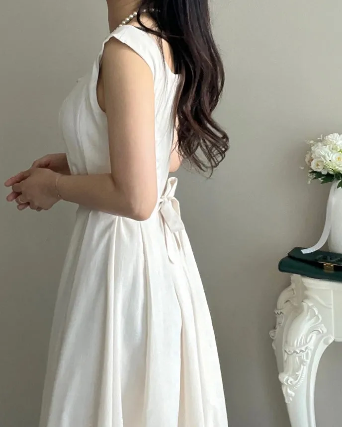 Linen Heart-Neck Dress