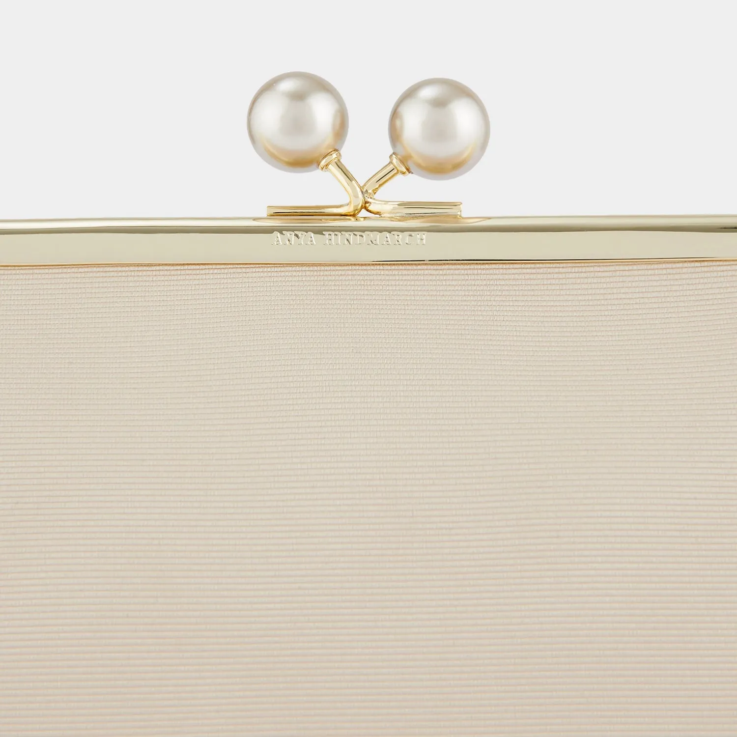 Maud Pearls Clutch