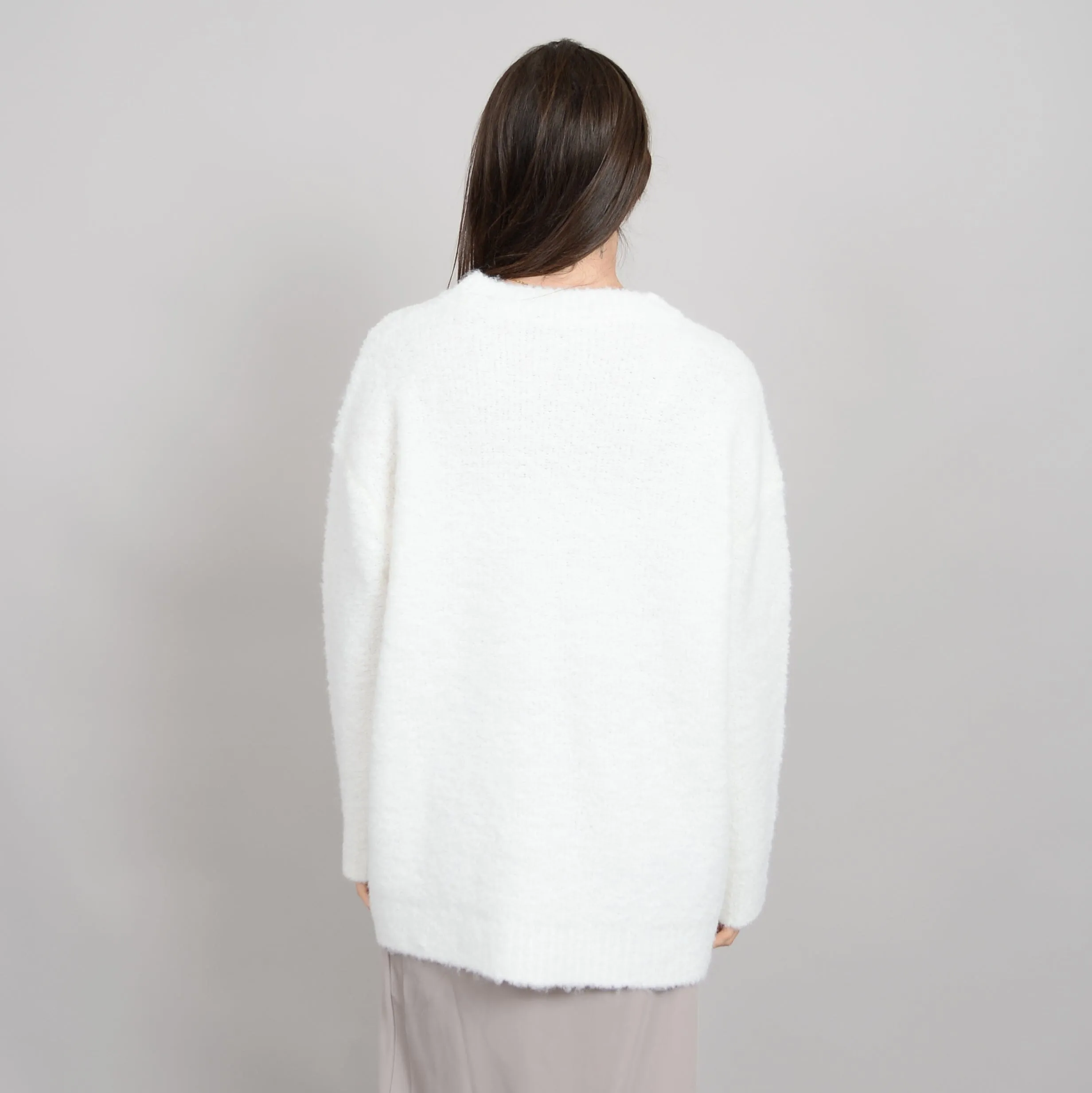 WINTER WHITE VNECK SWEATER